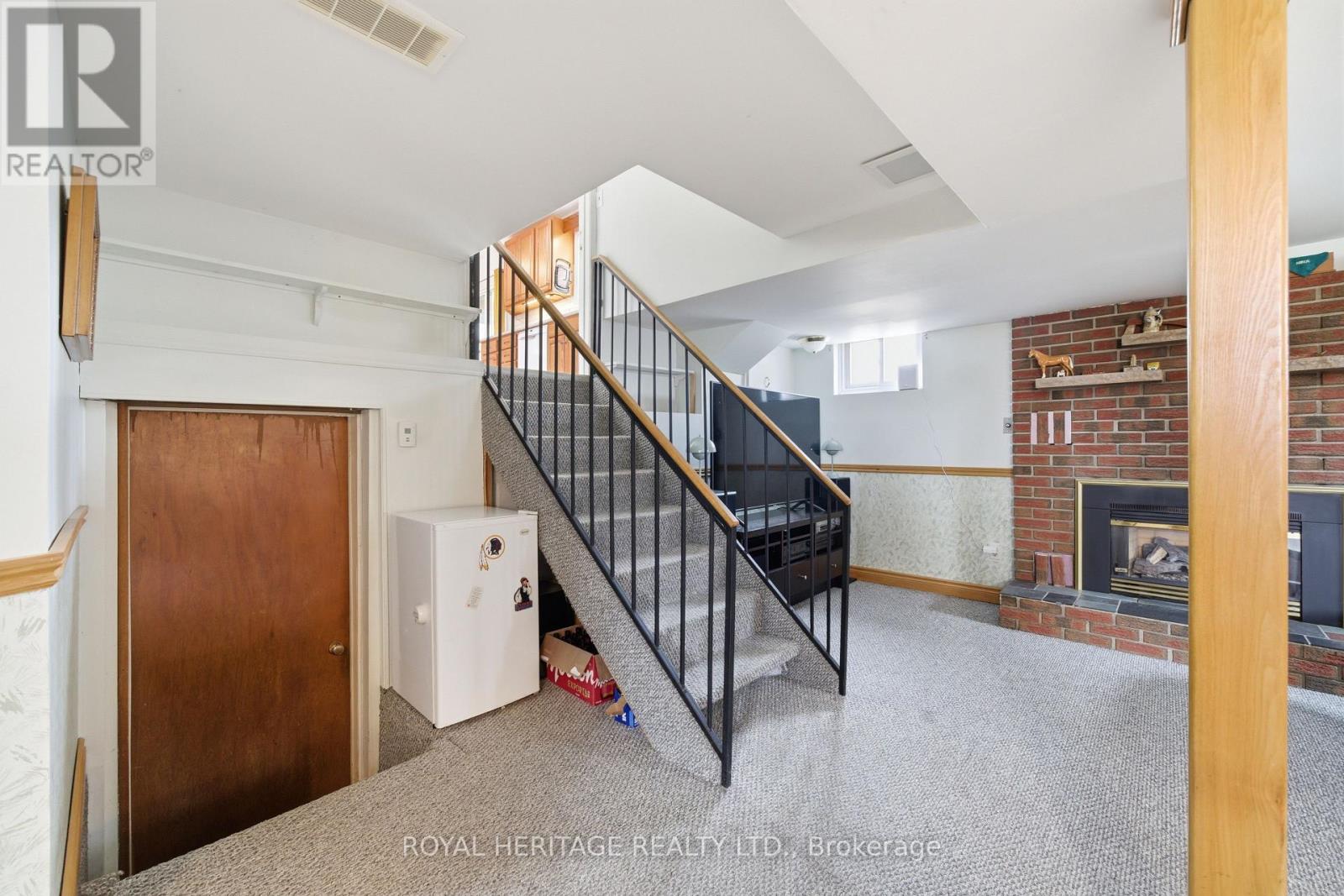 33 FRANKFORD ROAD - 33