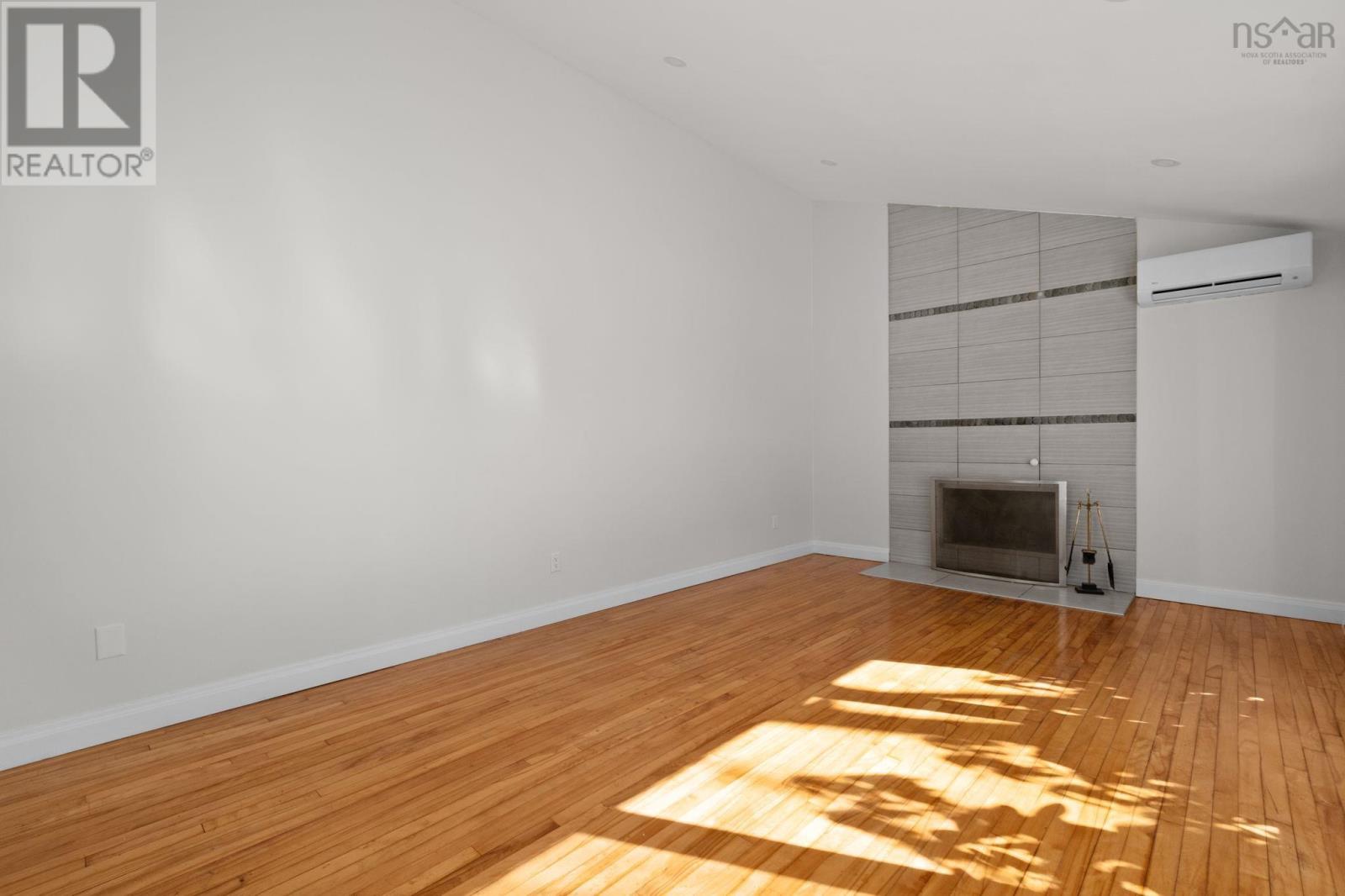 Property 16 of 44 of 19 Dumbarton Avenue