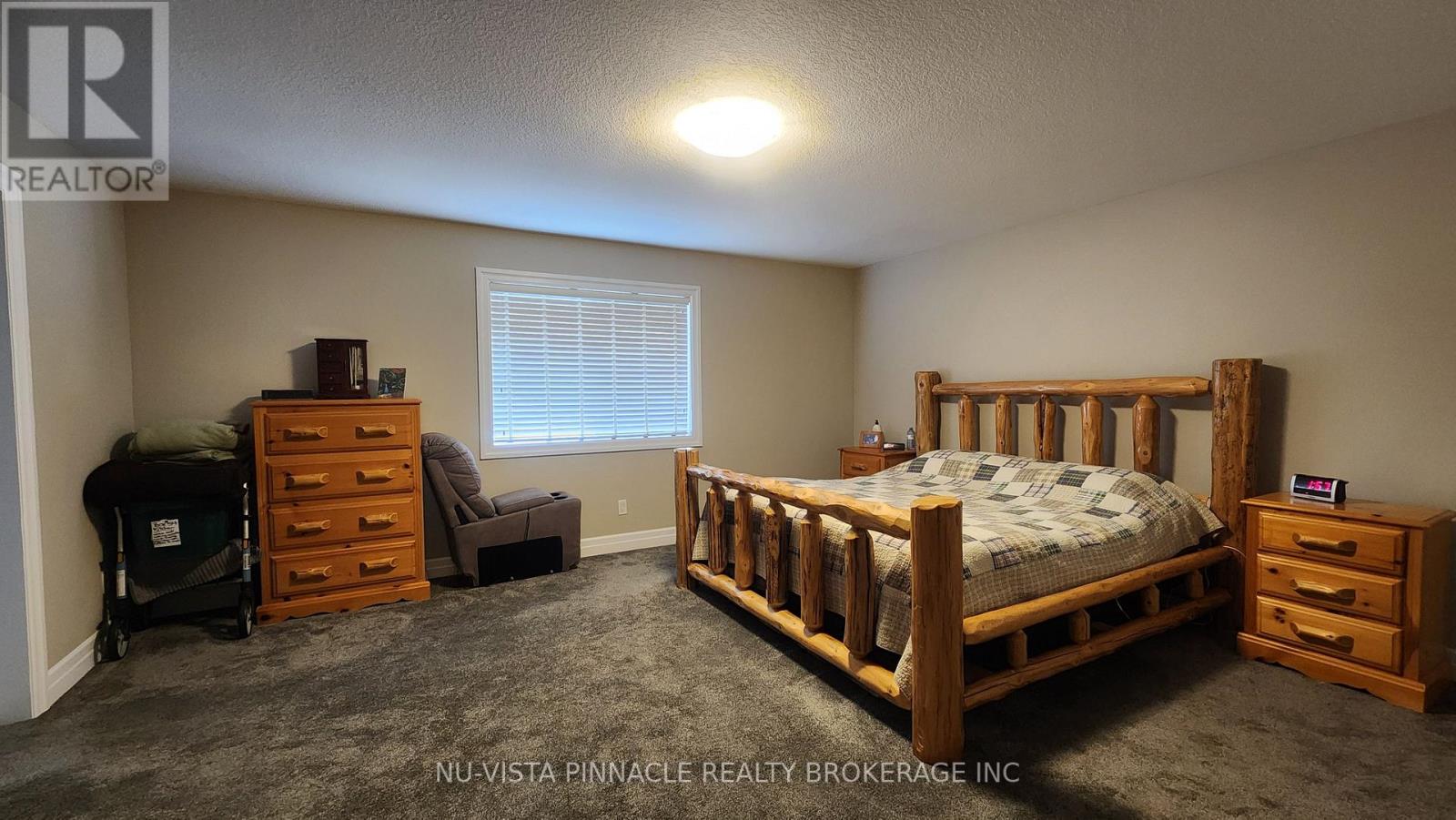 3074 TURNER CRESCENT - 30