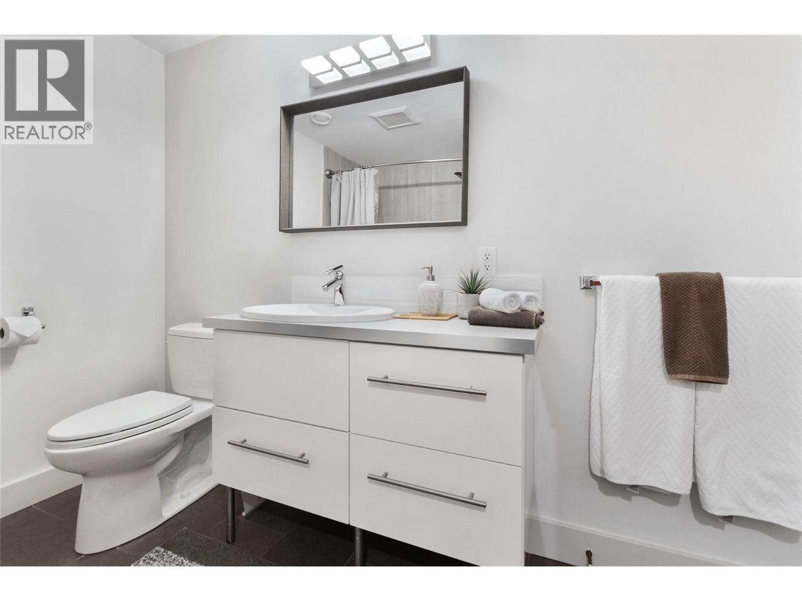 1306 Smethurst Road - 32