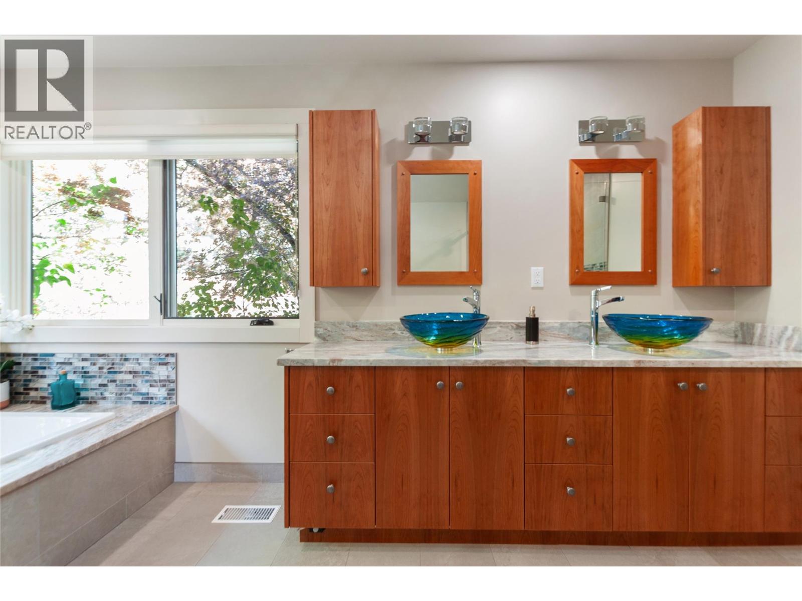 1306 Smethurst Road - 21