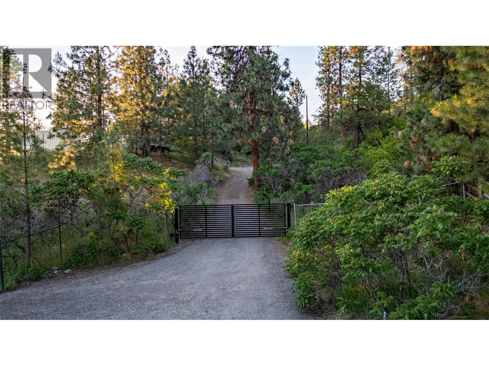 1306 Smethurst Road - 38