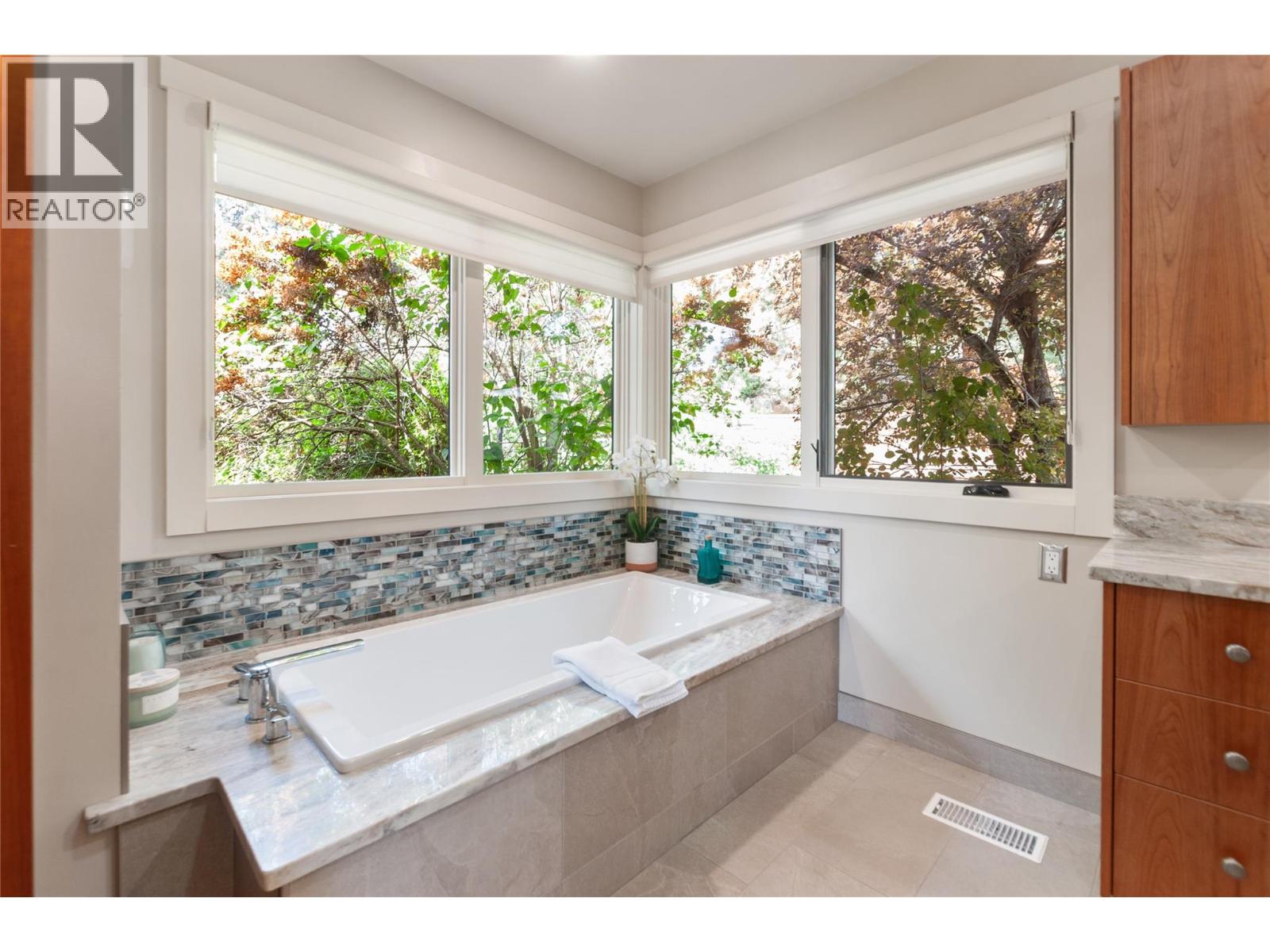1306 Smethurst Road - 22