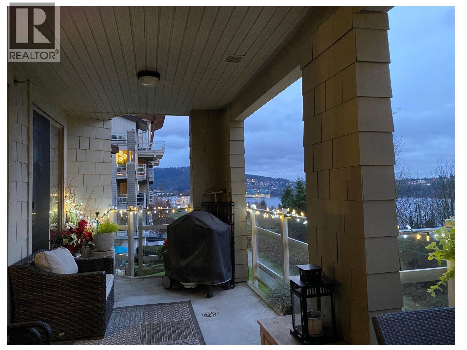 301 560 RAVEN WOODS DRIVE, North Vancouver