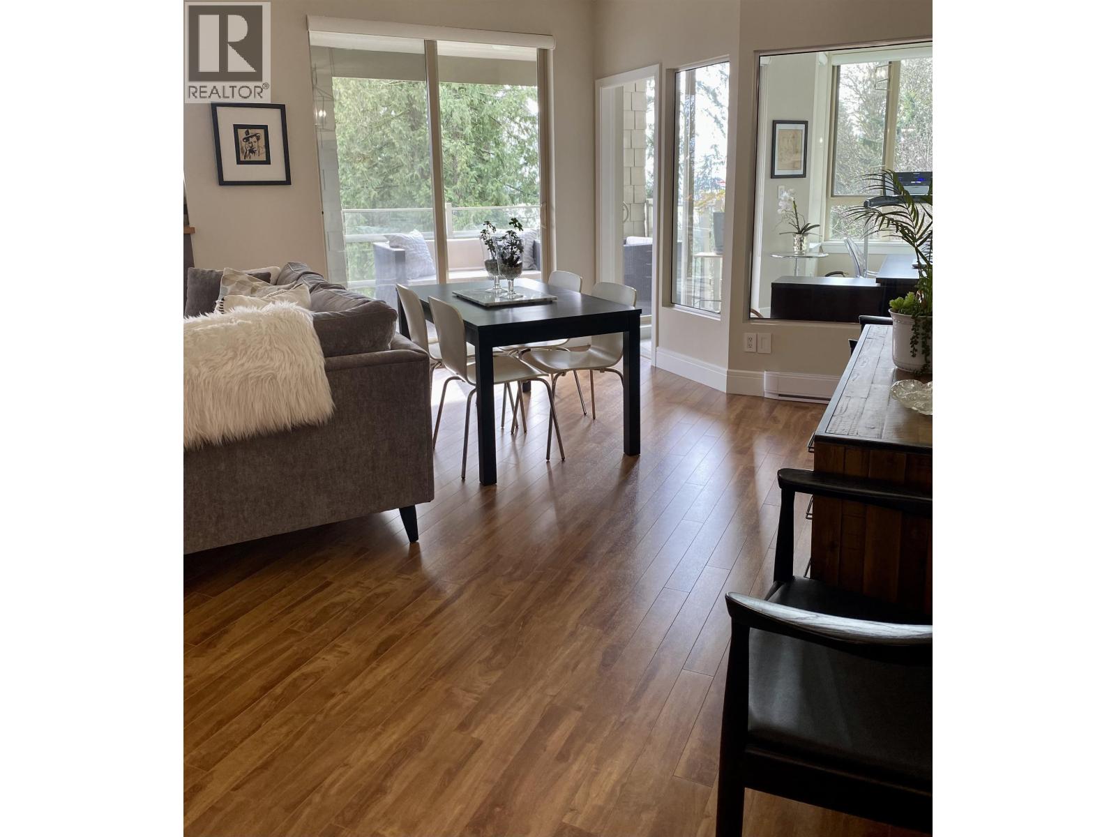 301 560 RAVEN WOODS DRIVE, North Vancouver