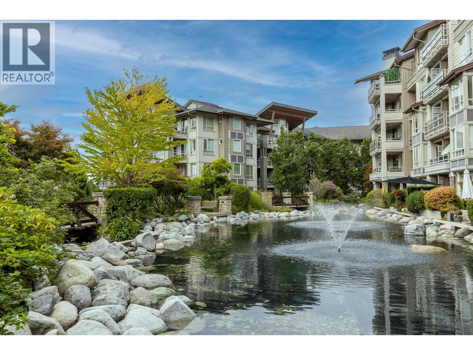 301 560 RAVEN WOODS DRIVE, North Vancouver