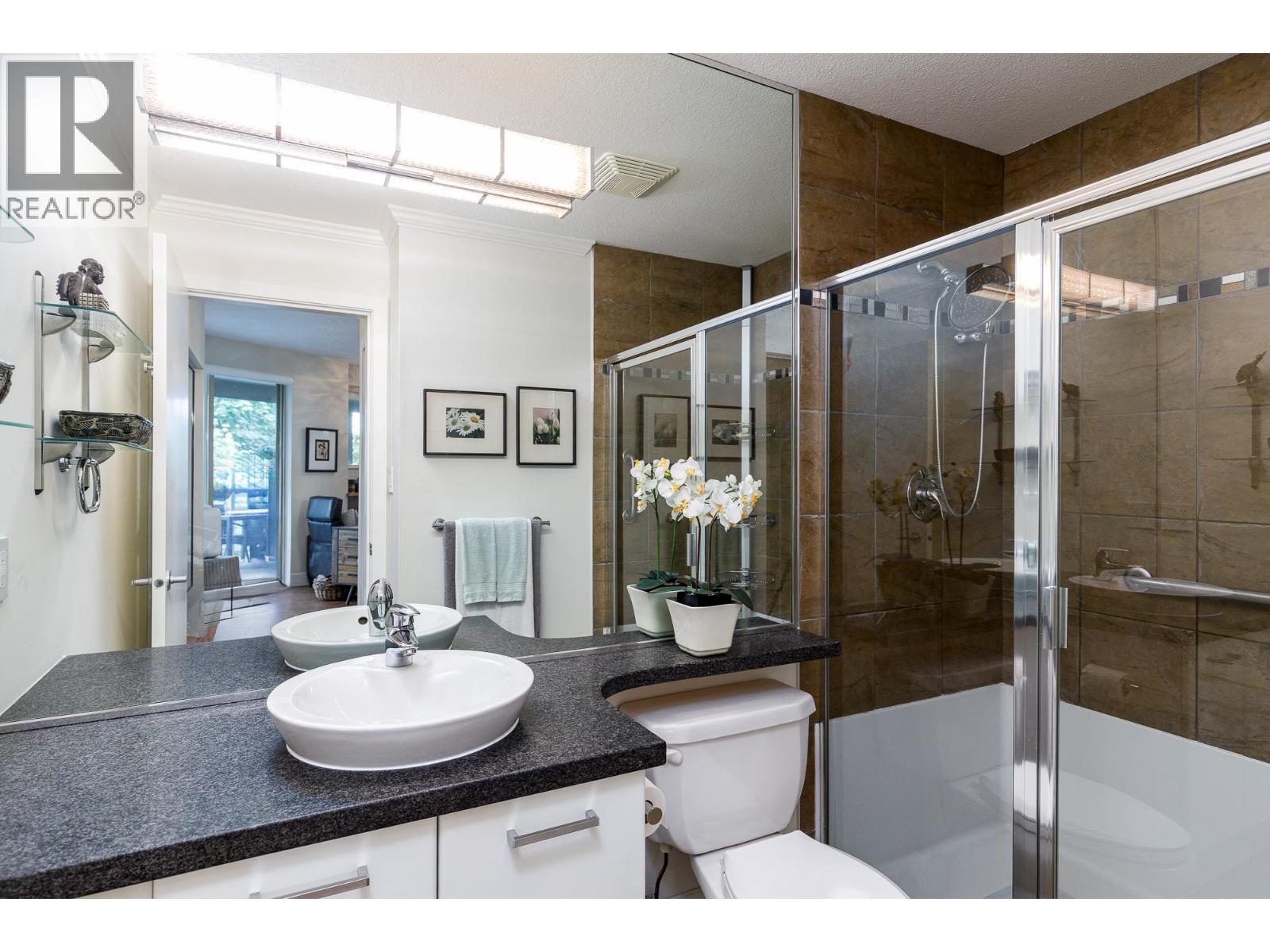 301 560 RAVEN WOODS DRIVE, North Vancouver