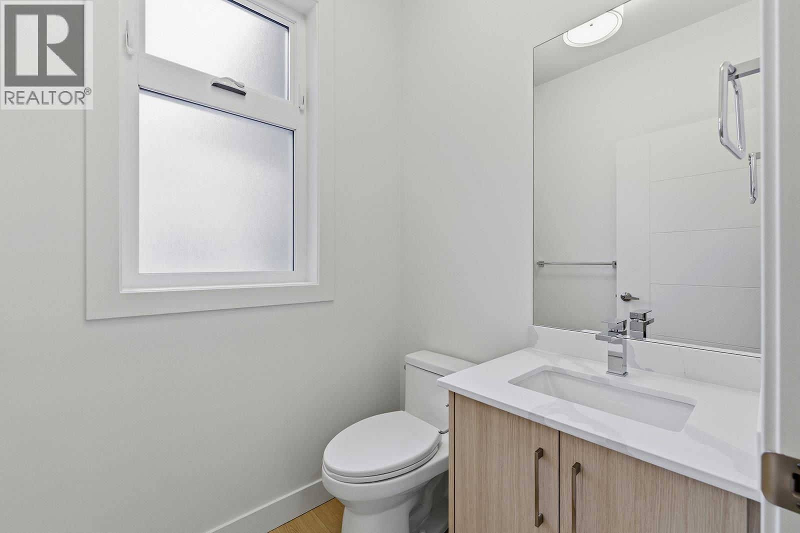 114 5300 Main Street, Kelowna