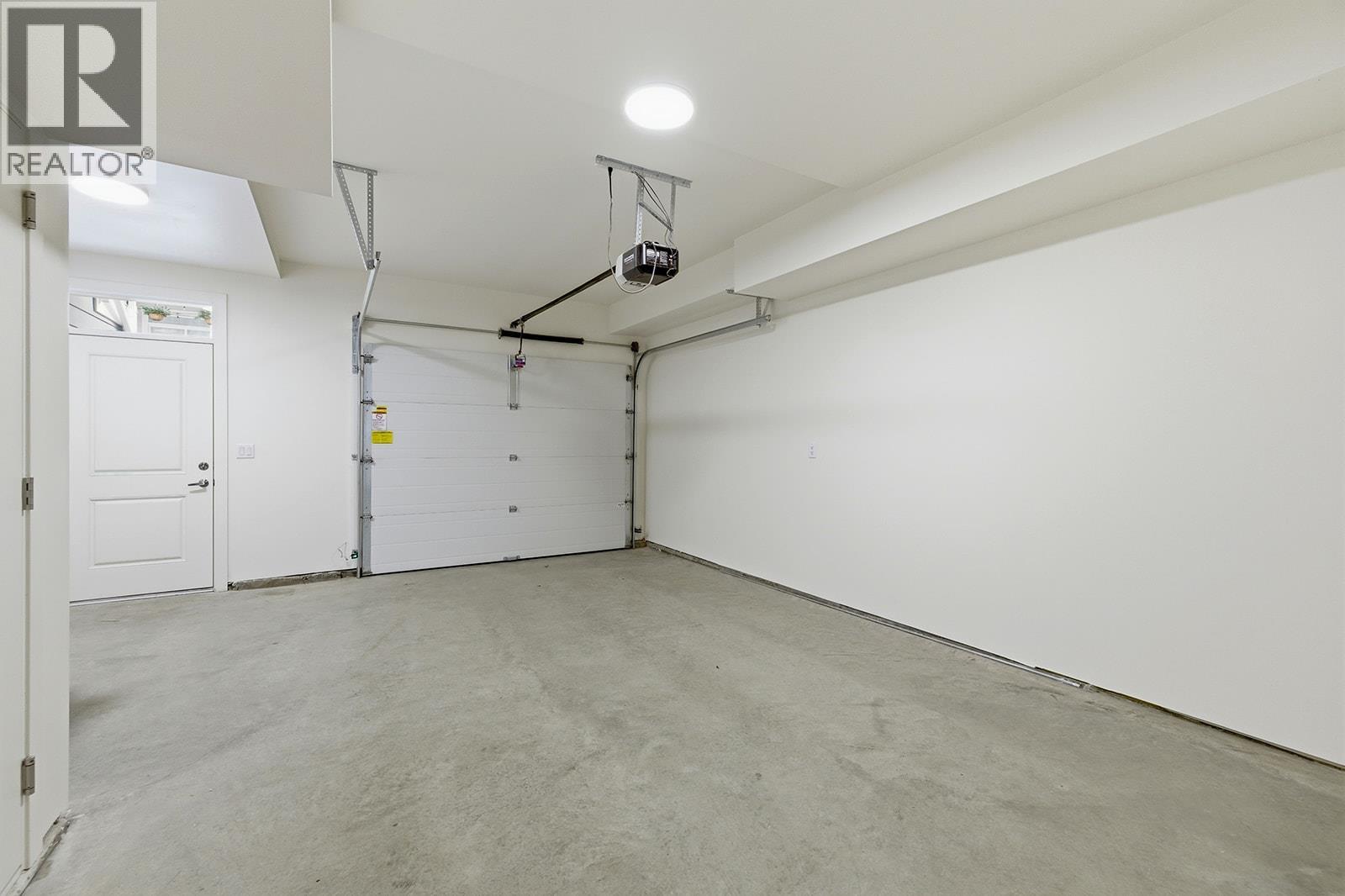 114 5300 Main Street, Kelowna