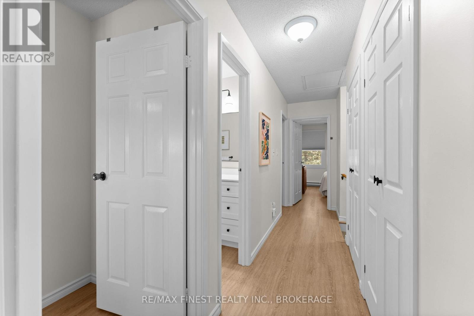 1 - 115 WRIGHT CRESCENT — photo 24