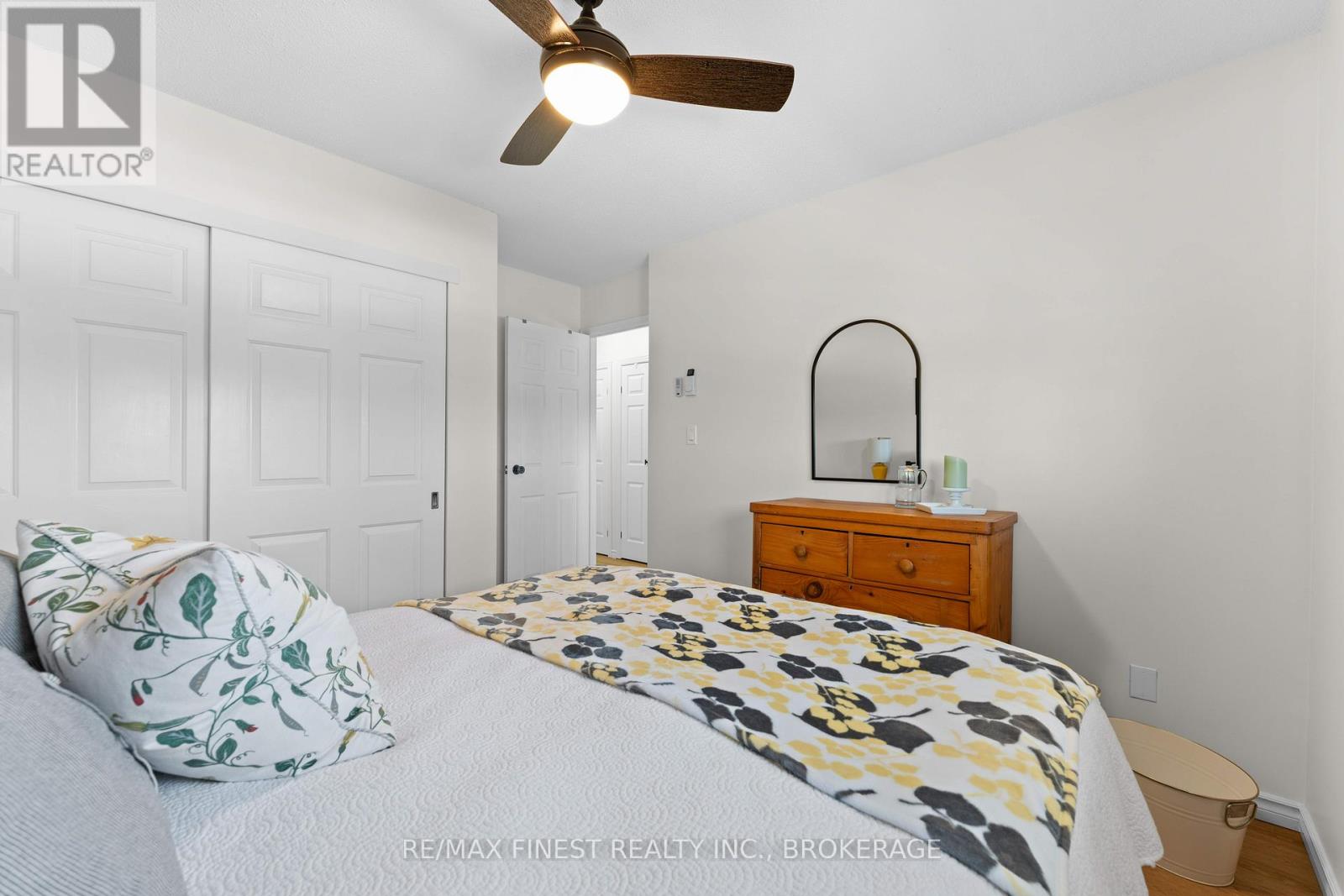 1 - 115 WRIGHT CRESCENT — photo 32