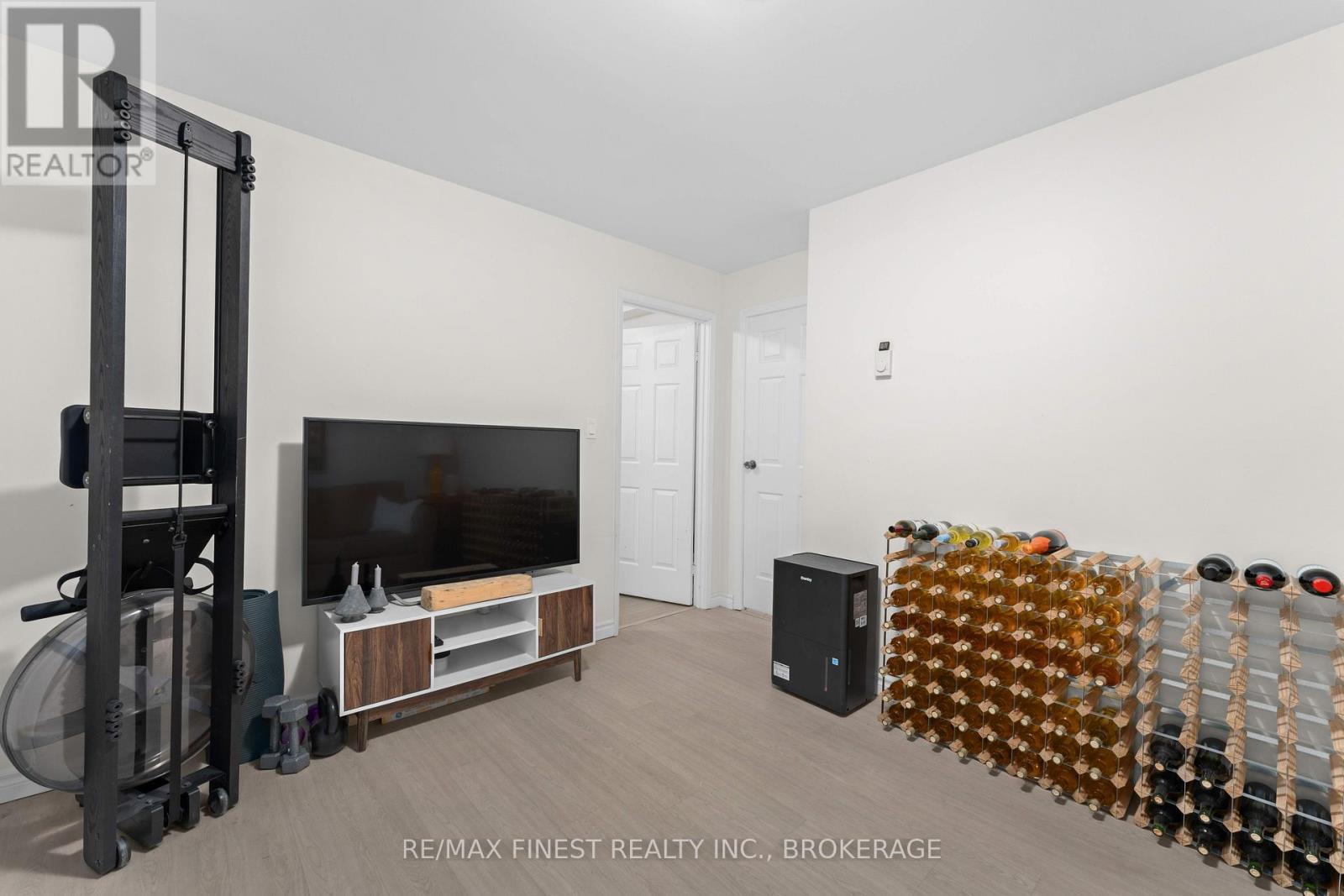 1 - 115 WRIGHT CRESCENT — photo 38