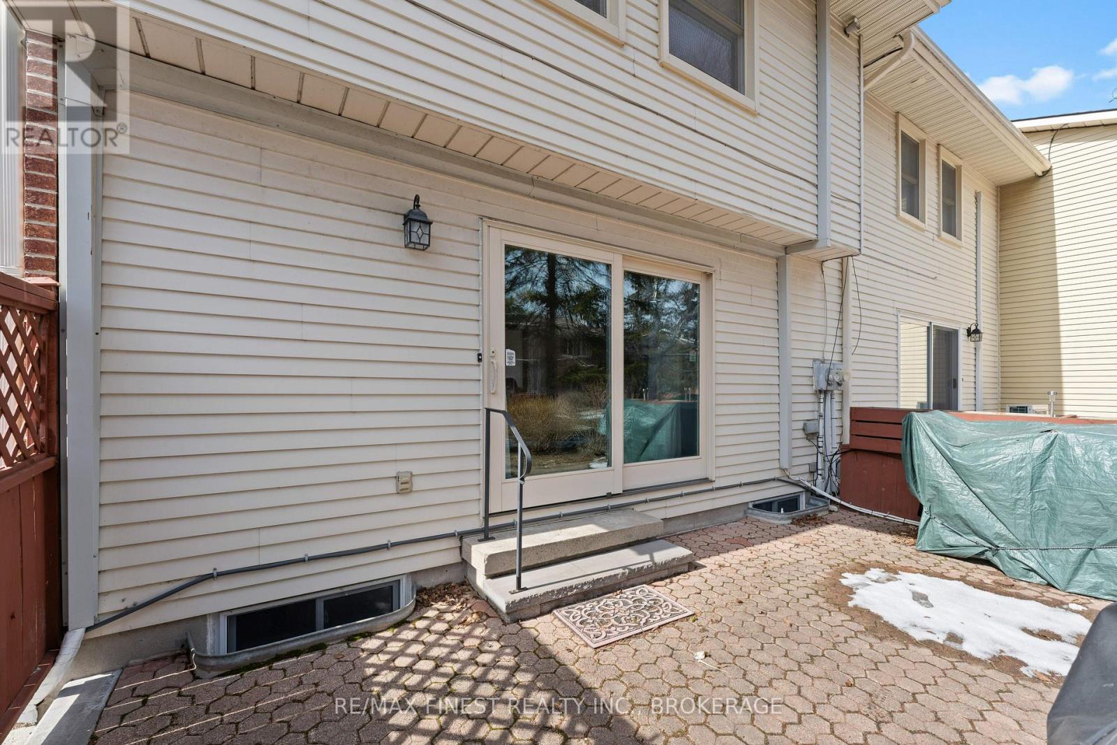 1 - 115 WRIGHT CRESCENT — photo 43