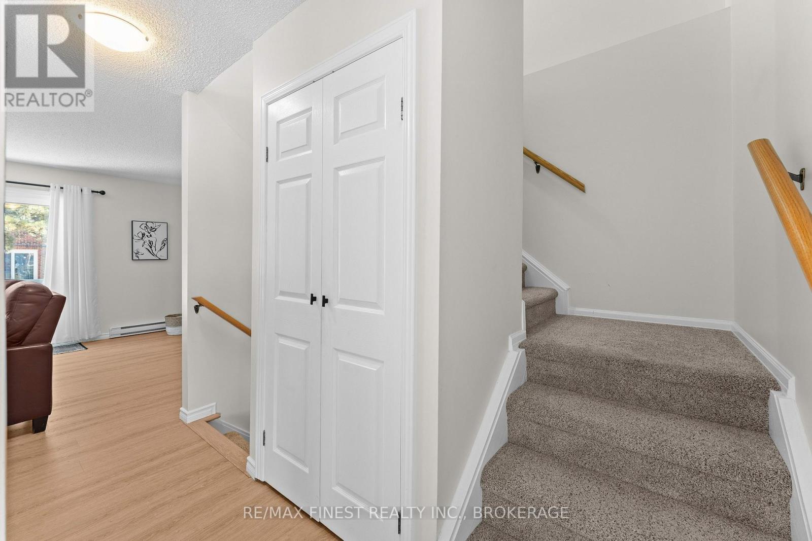1 - 115 WRIGHT CRESCENT — photo 8
