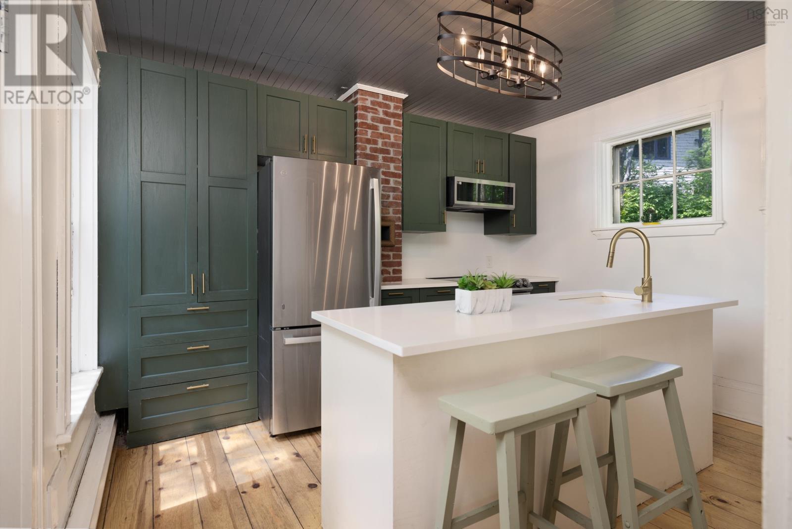 Property 3 of 43 of 17 Pleasant Street