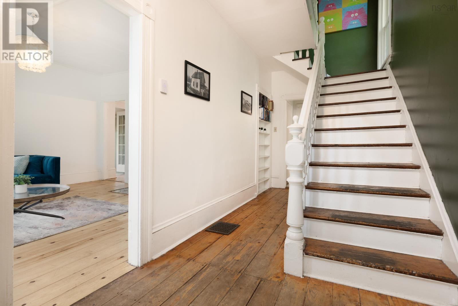 Property 22 of 43 of 17 Pleasant Street