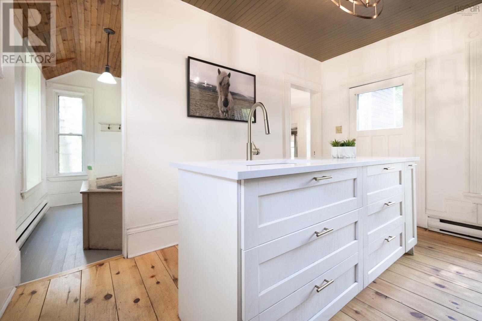 Property 24 of 43 of 17 Pleasant Street