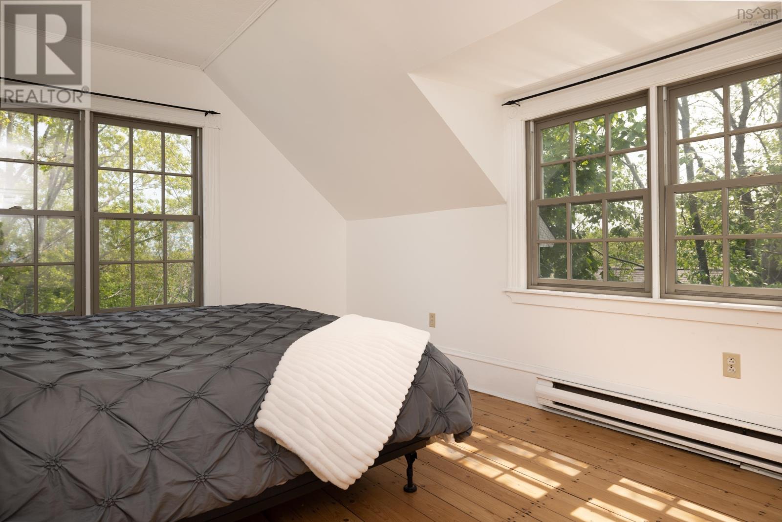 Property 27 of 43 of 17 Pleasant Street