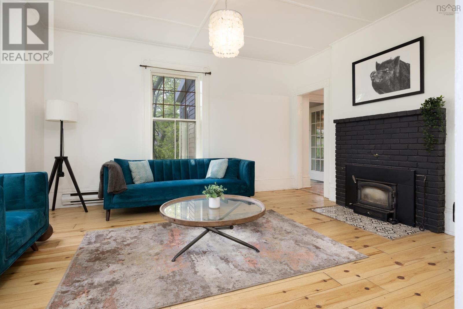 Property 23 of 43 of 17 Pleasant Street