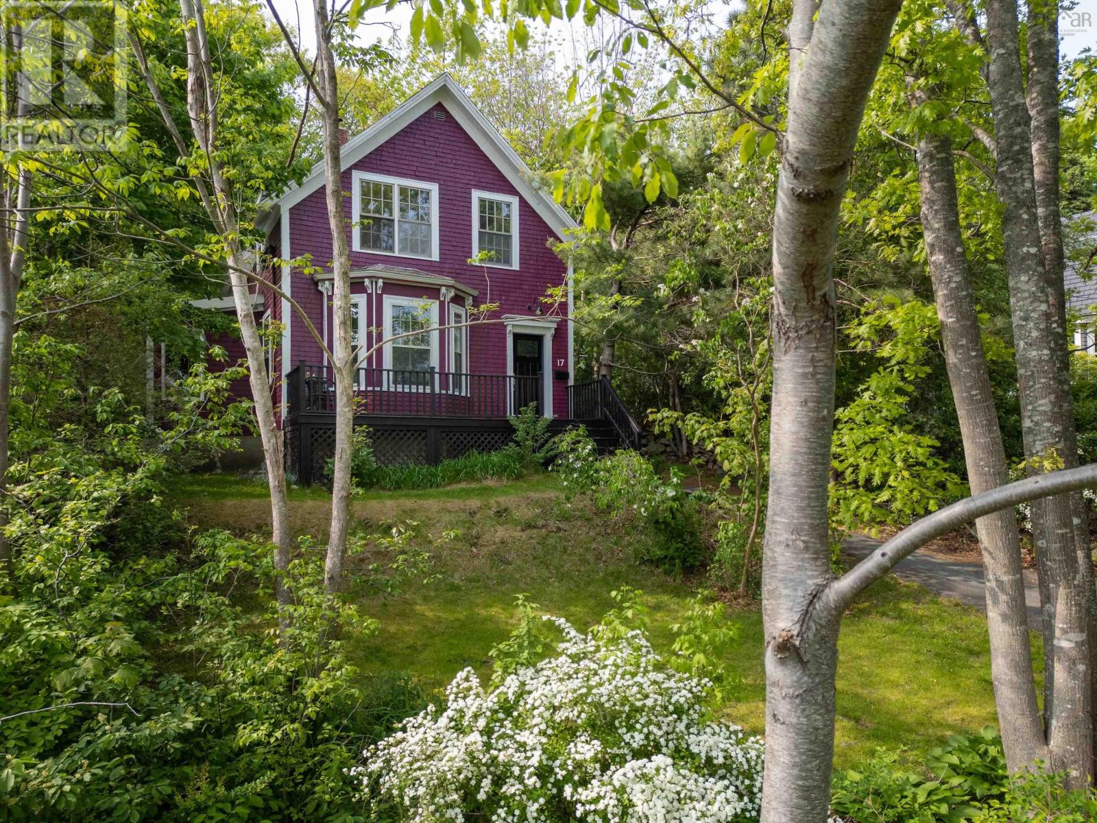 Property 29 of 43 of 17 Pleasant Street