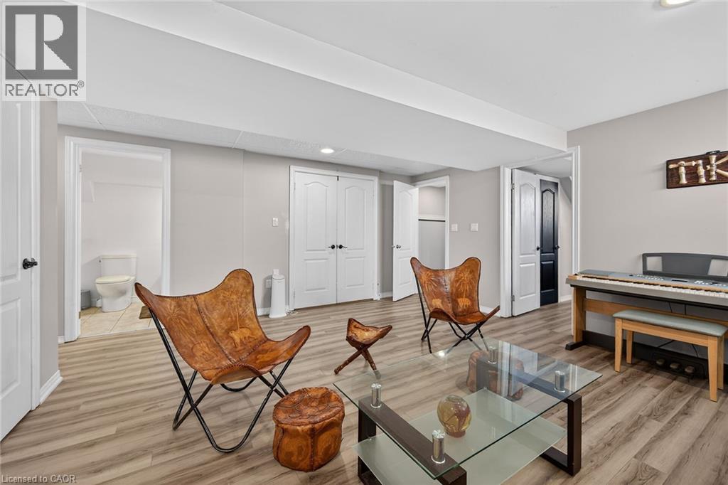 36 LONGVIEW Court - 35