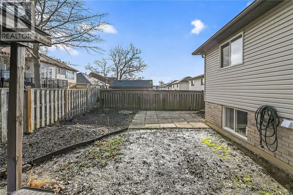 36 LONGVIEW Court - 48