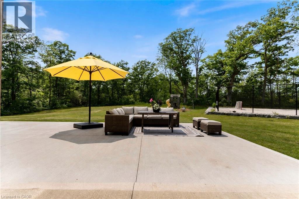 7-bedroom home for sale at 11 COCKSHUTT Road, Brantford ON · photo 42 of 50