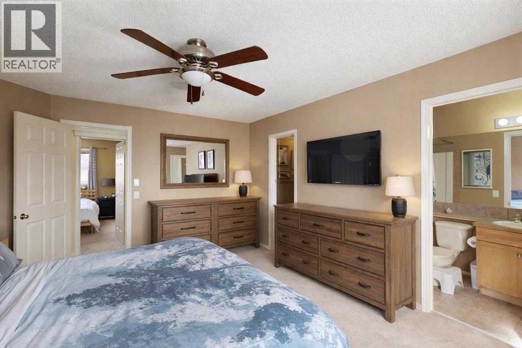 Single Family House for Sale in  Covepark Place NE Coventry Hills Calgary 