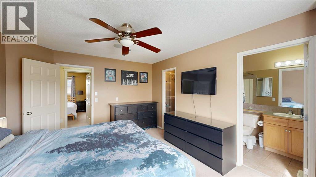 Single Family House for Sale in  Covepark Place NE Coventry Hills Calgary 