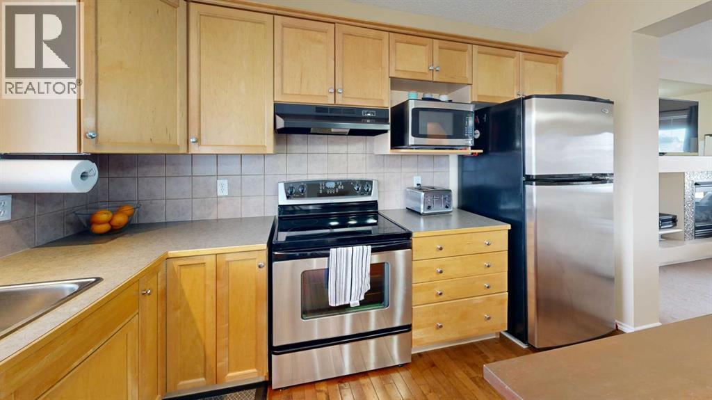 Single Family House for Sale in  Covepark Place NE Coventry Hills Calgary 