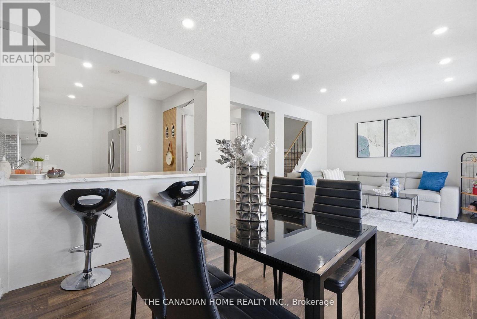 22 HINDQUARTER COURT - 1