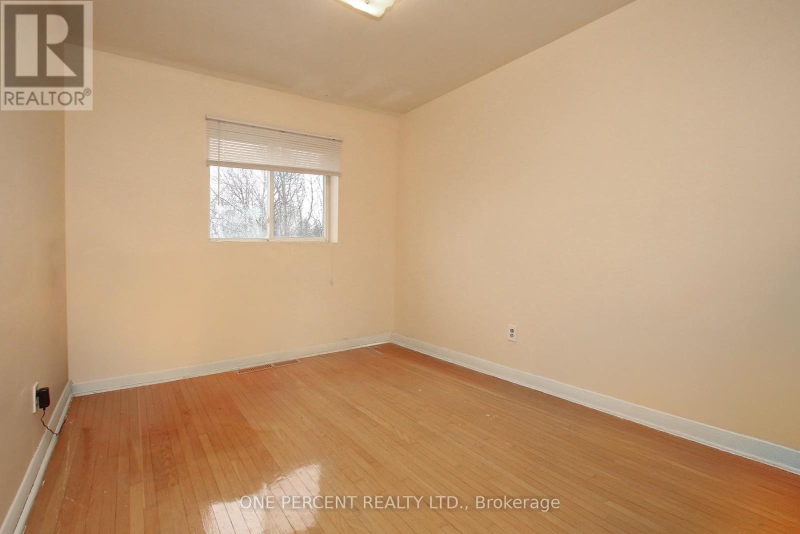 3074 MERRITT AVENUE - 16