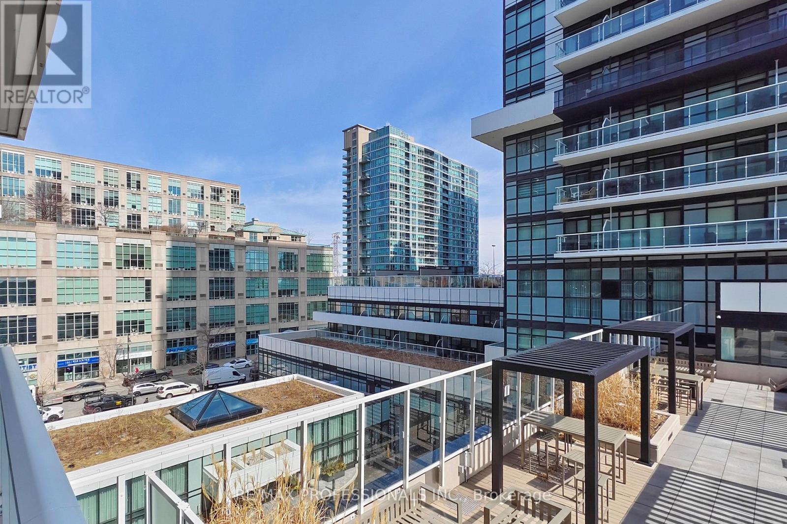 #504 251 MANITOBA STREET - 27