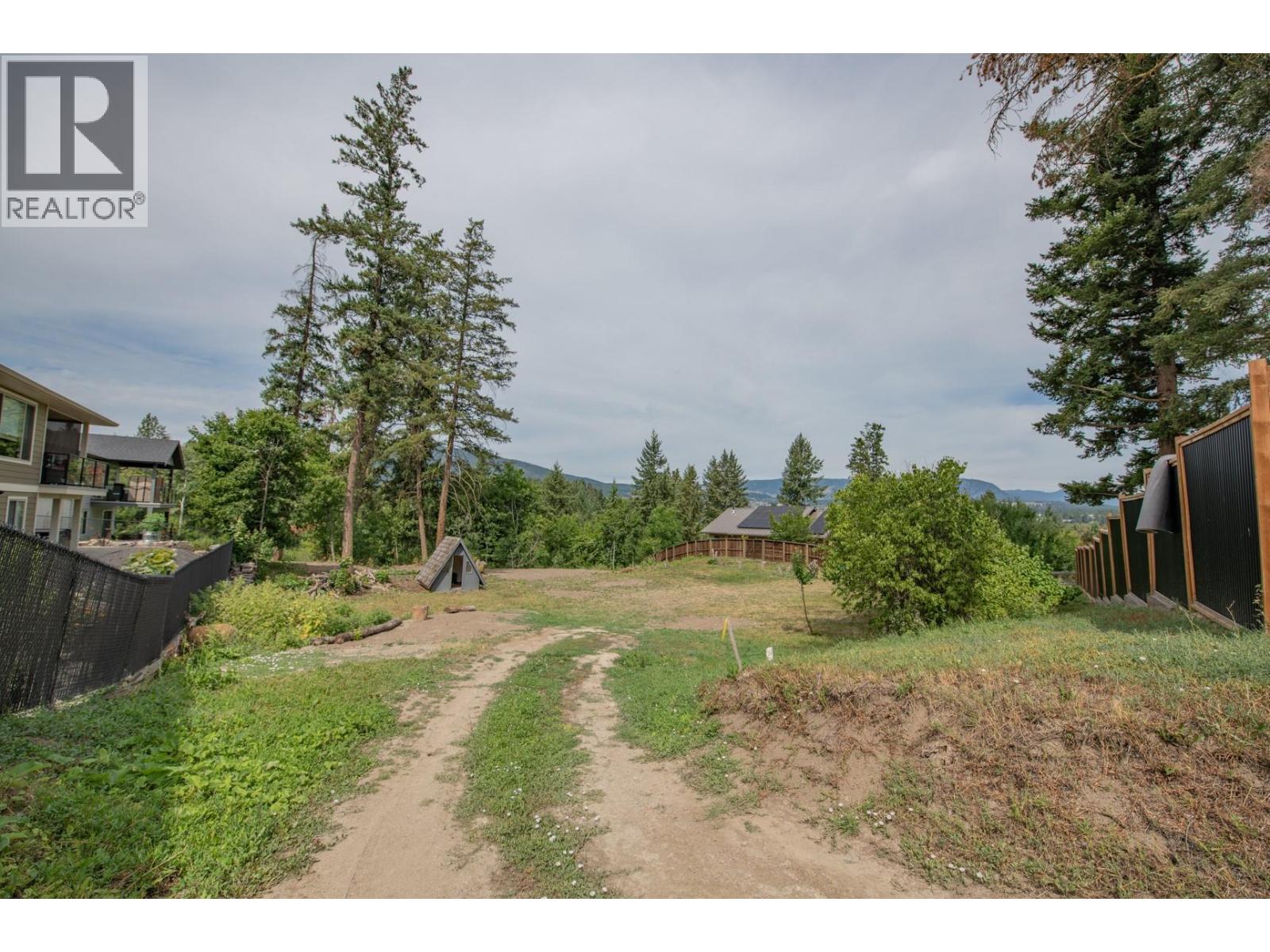  2445 Okanagan Street, Armstrong