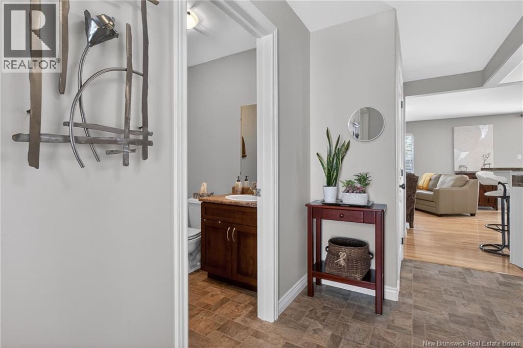 208 DAMIEN STREET - 16