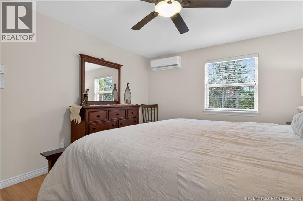 208 DAMIEN STREET - 24