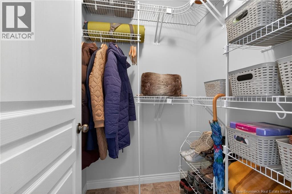 208 DAMIEN STREET - 34