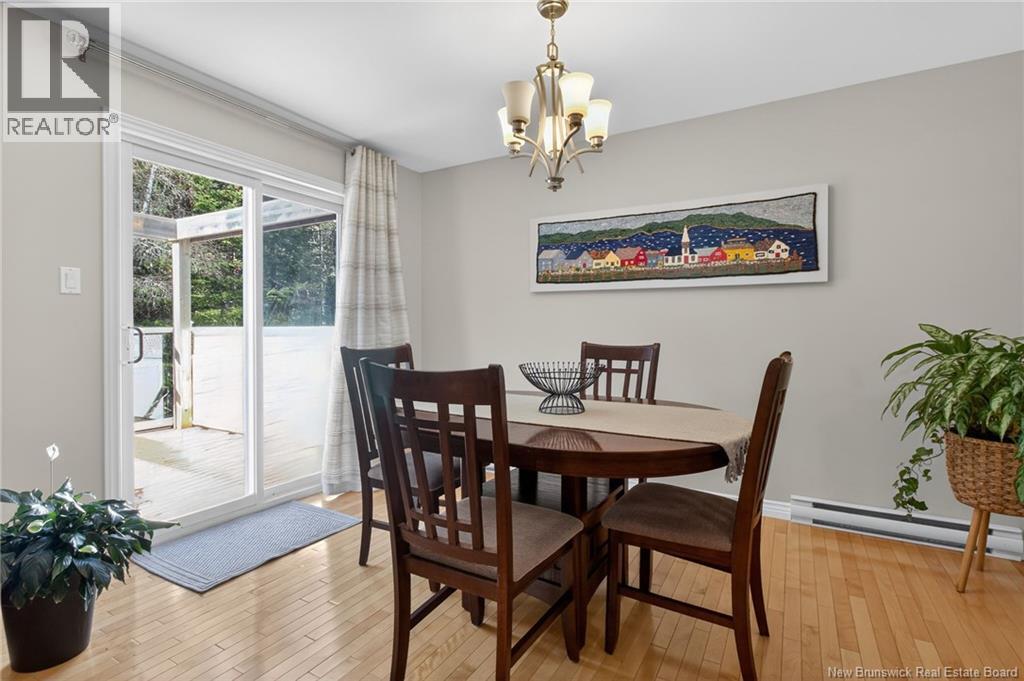 208 DAMIEN STREET - 9