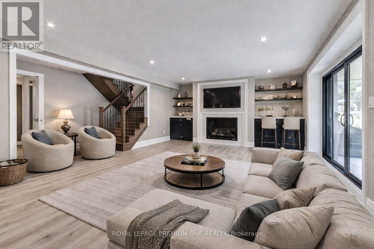 211 PINE AVENUE,Caledon (Palgrave),,