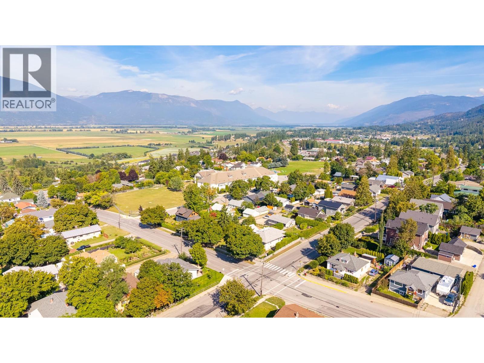 407 10th Avenue N, Creston