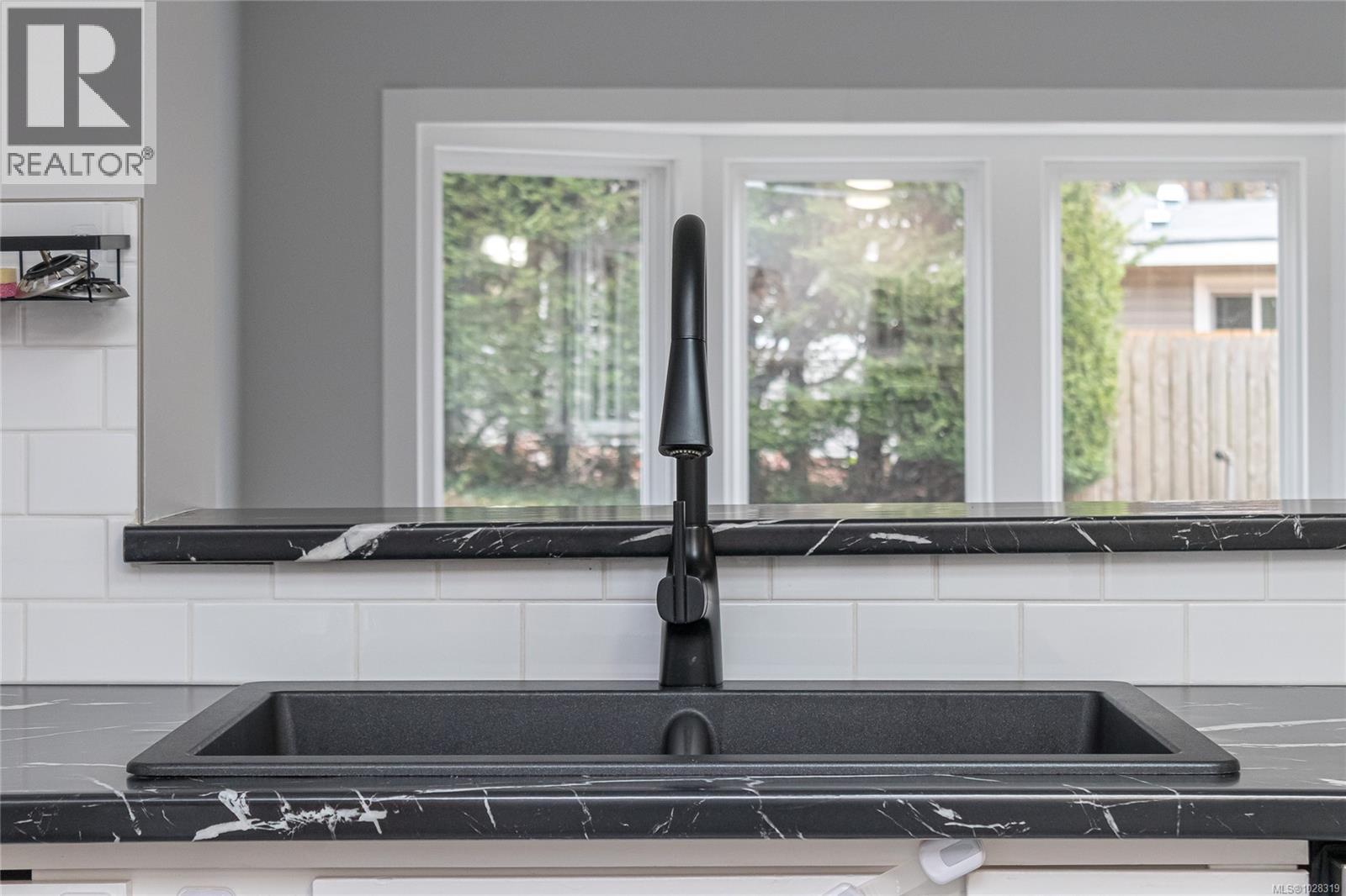 #46 2785 WALLBANK RD - 10