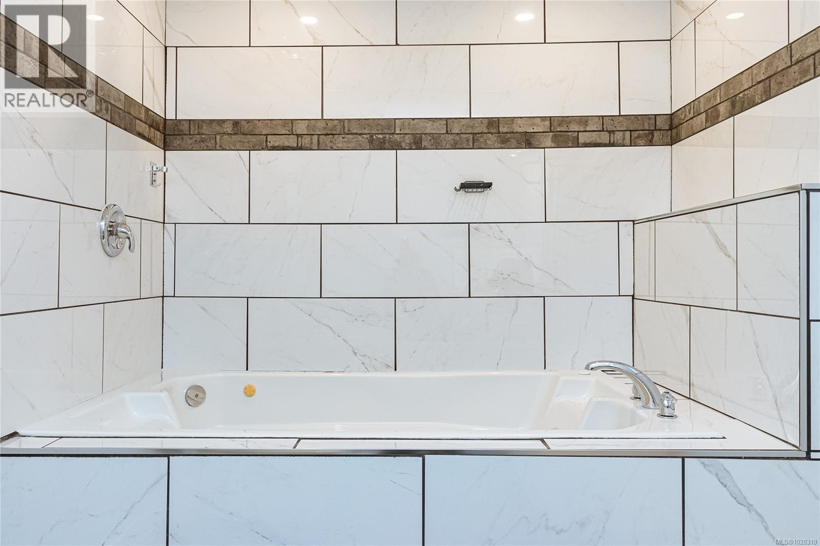 #46 2785 WALLBANK RD - 13