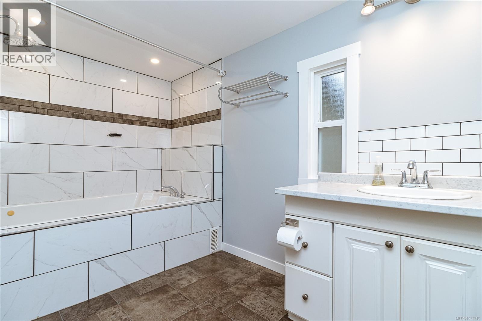 #46 2785 WALLBANK RD - 11