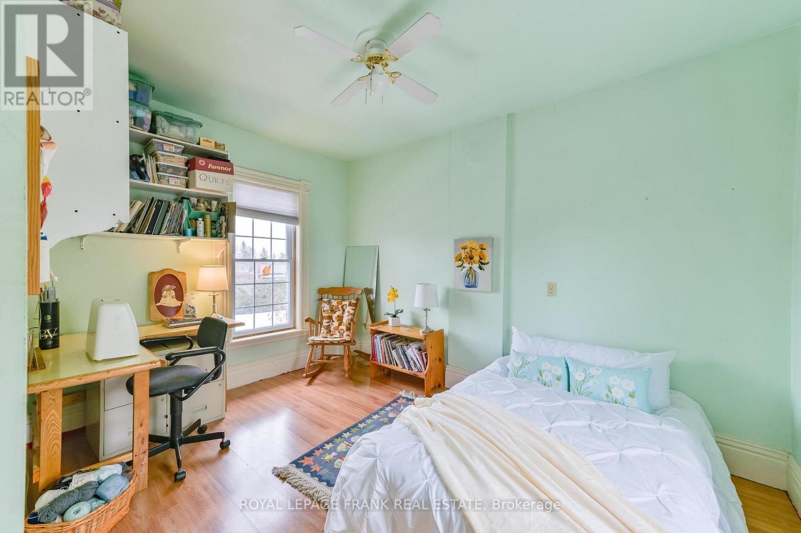 865 PARKHILL ROAD W - 26