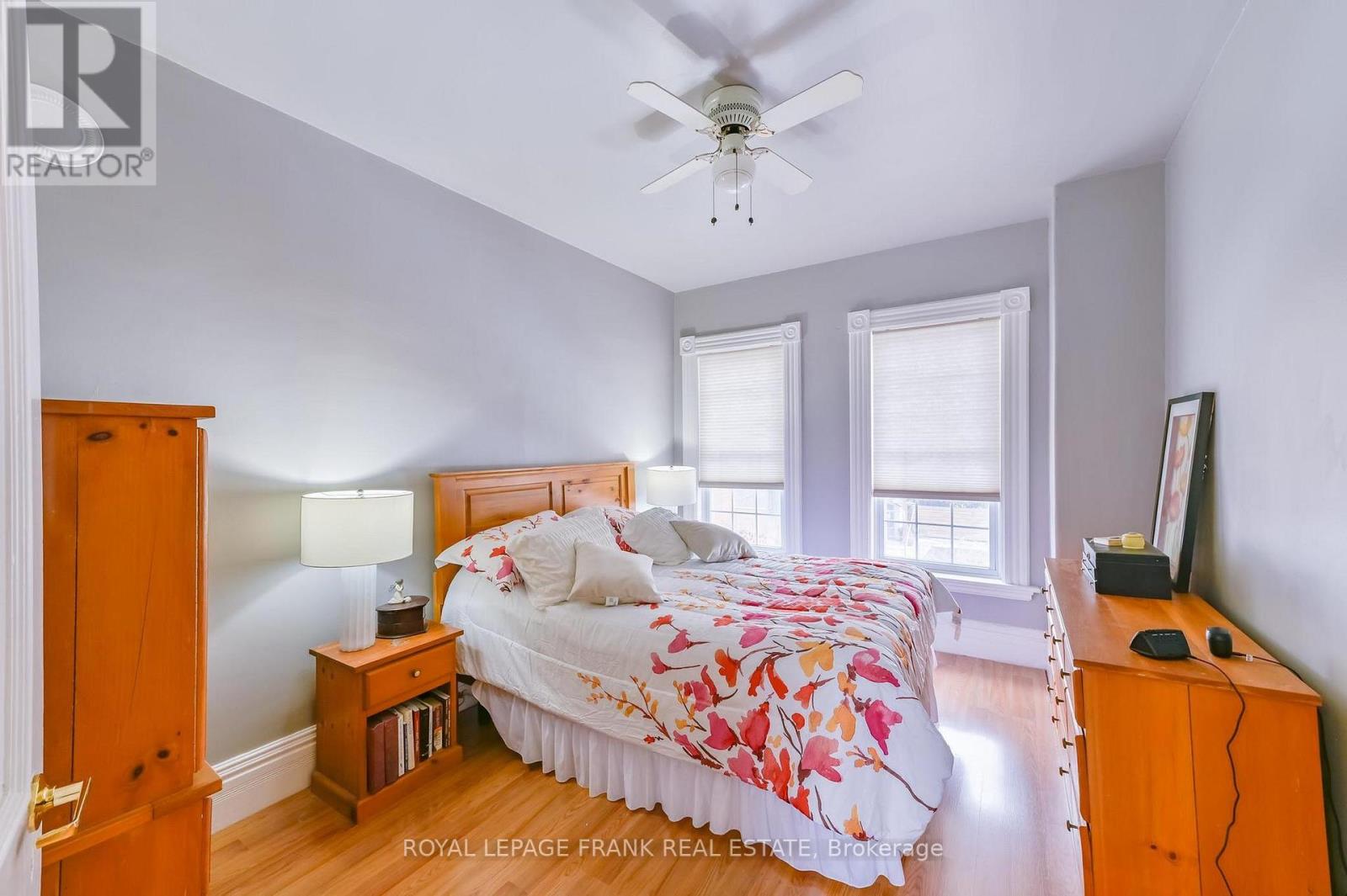865 PARKHILL ROAD W - 29
