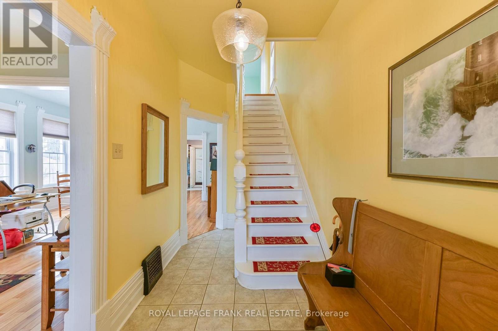 865 PARKHILL ROAD W - 6