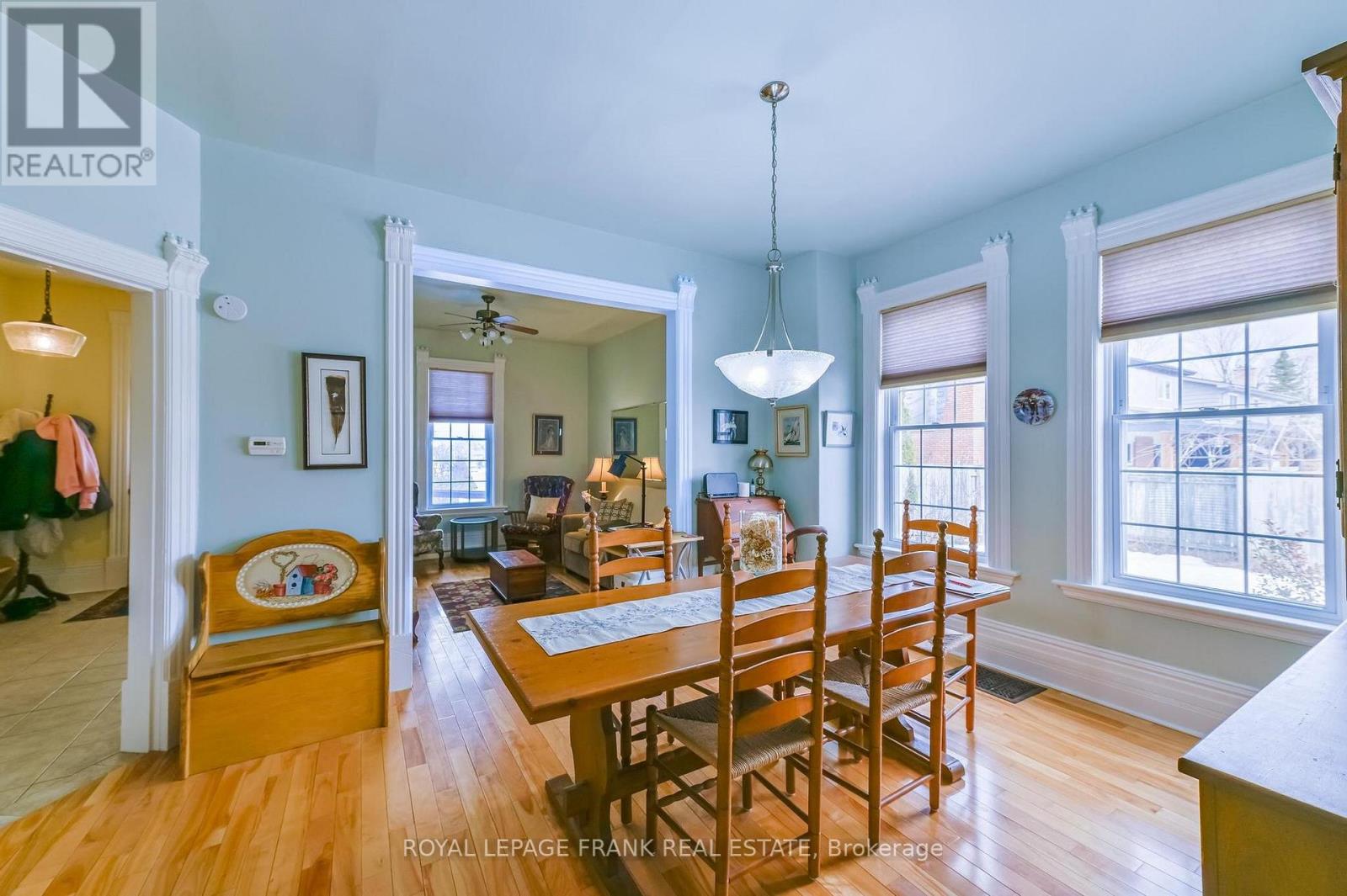 865 PARKHILL ROAD W - 8