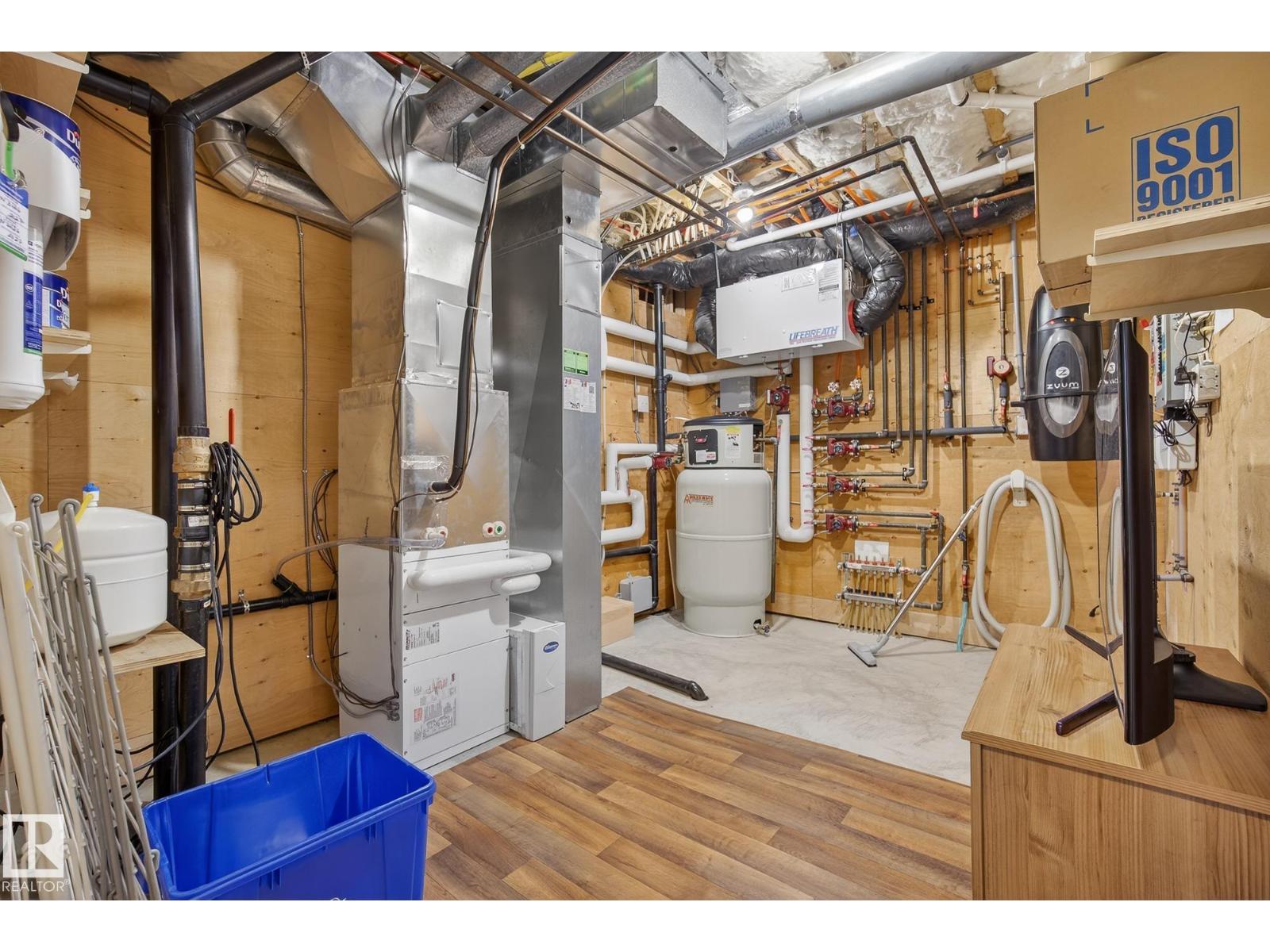 9302 93 ST NW, Edmonton