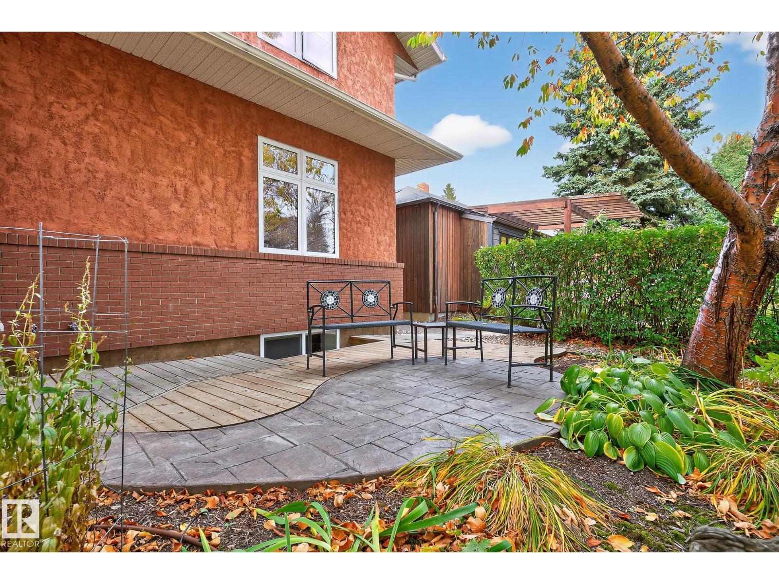 9302 93 ST NW, Edmonton