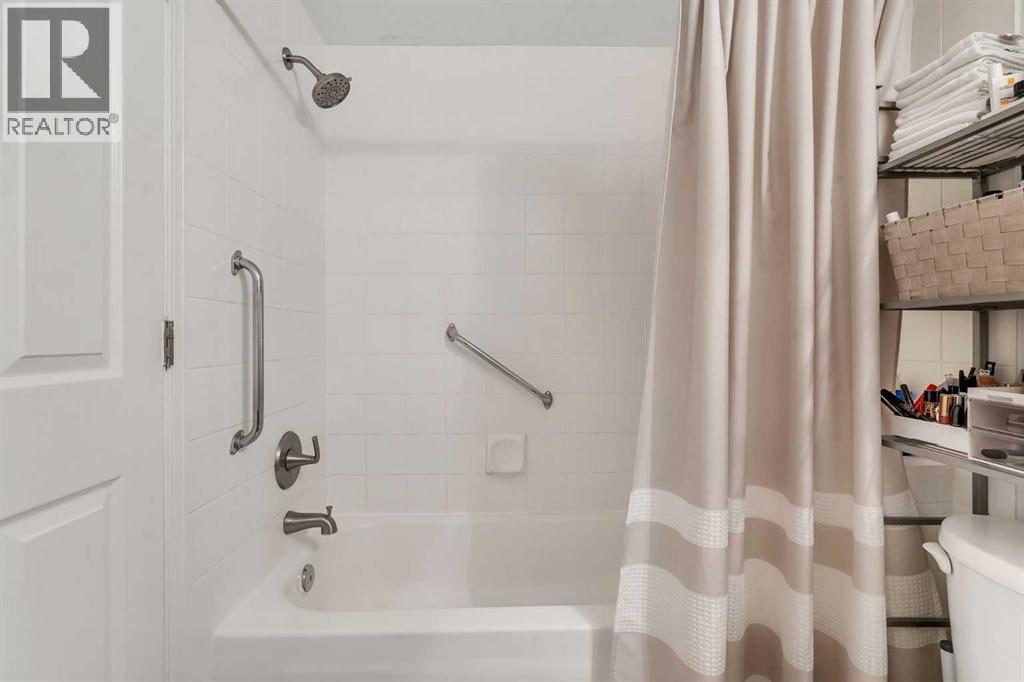 Single Family House for Sale in    Avenue NE Tuxedo Park Calgary 